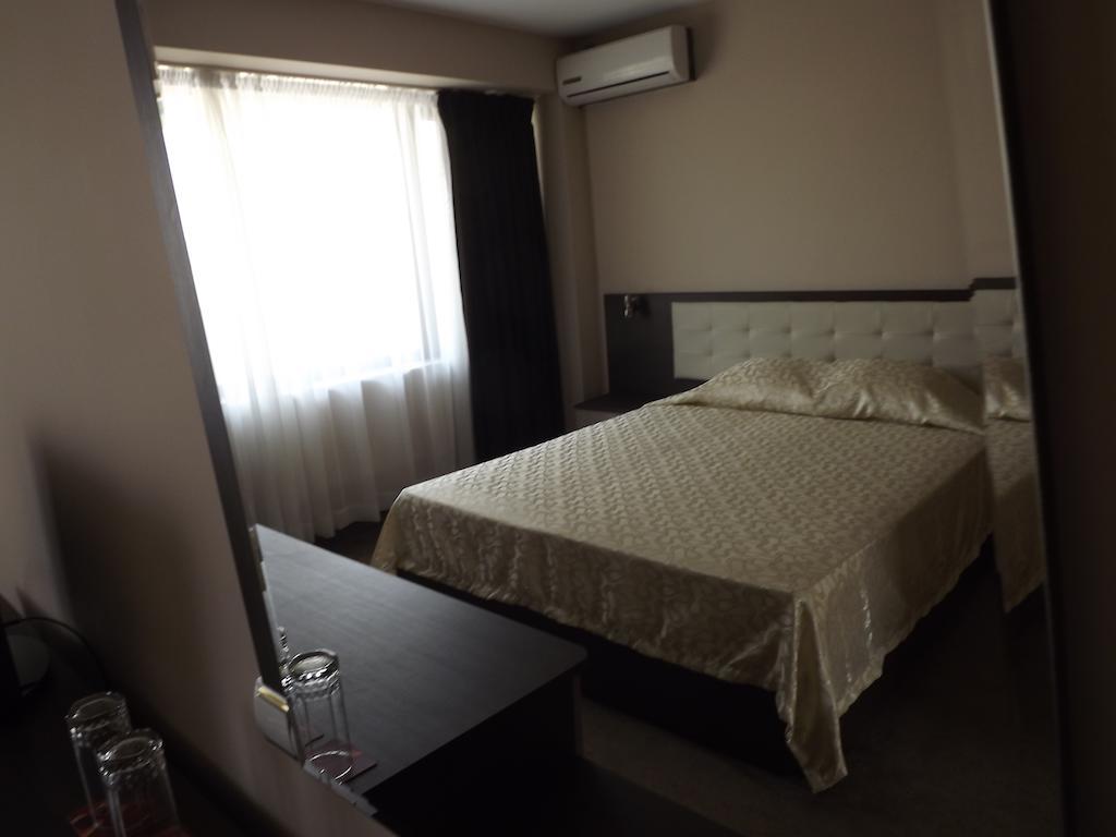 Hotel Bulgaria פטריך חדר תמונה